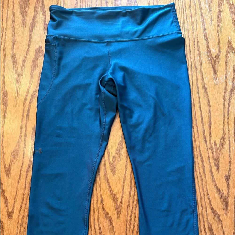 Under Armour Green Leggings - Soft & Sleek Finish - Size L